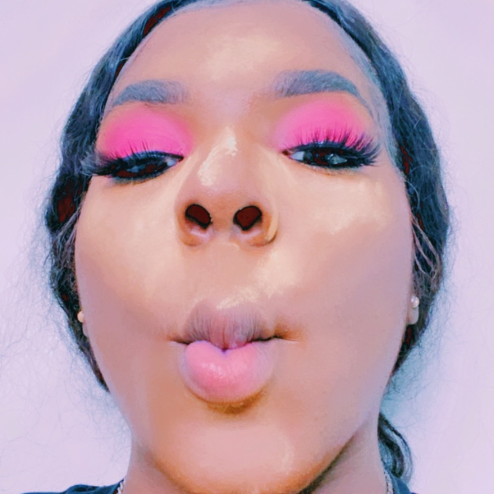 Meet your Posher, Assata